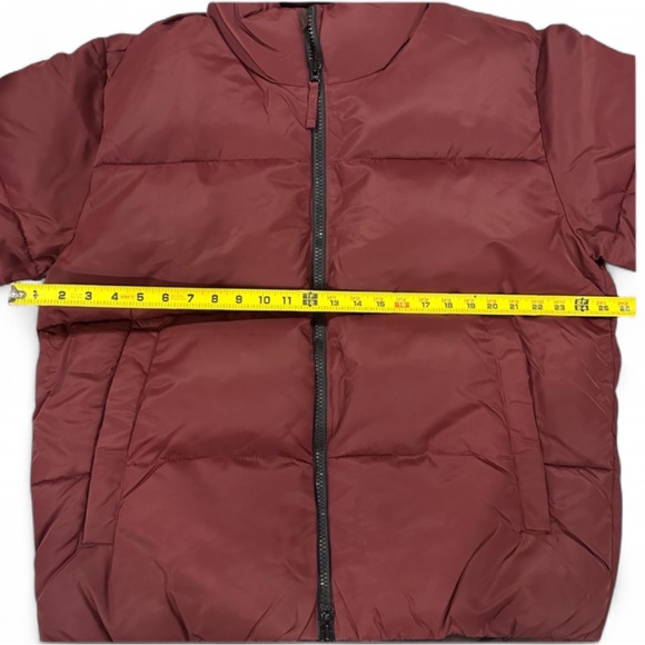 Retro Men’s Burgundy Puffer Jacket Size Large - Picture 3 of 5
